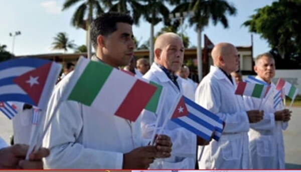 ▲ 코로나 방역을 도와주로 이탈리아로 간 쿠바 의료진